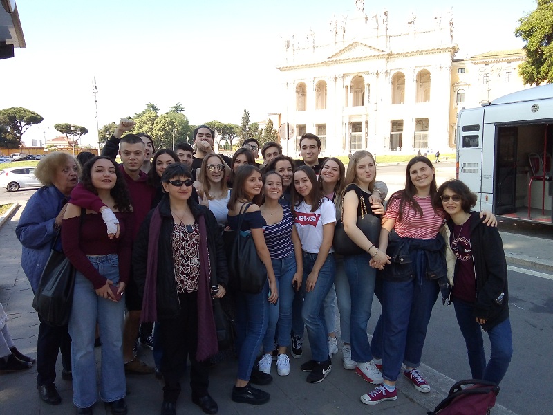 Davanti alla Basilica di san Giovanni